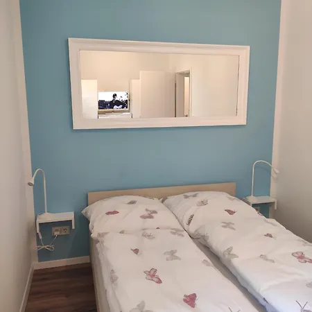 Stadtnah Und Zentral In Oldenburg Mit Parkplatz, Aufzug Und Balkon Exterior foto