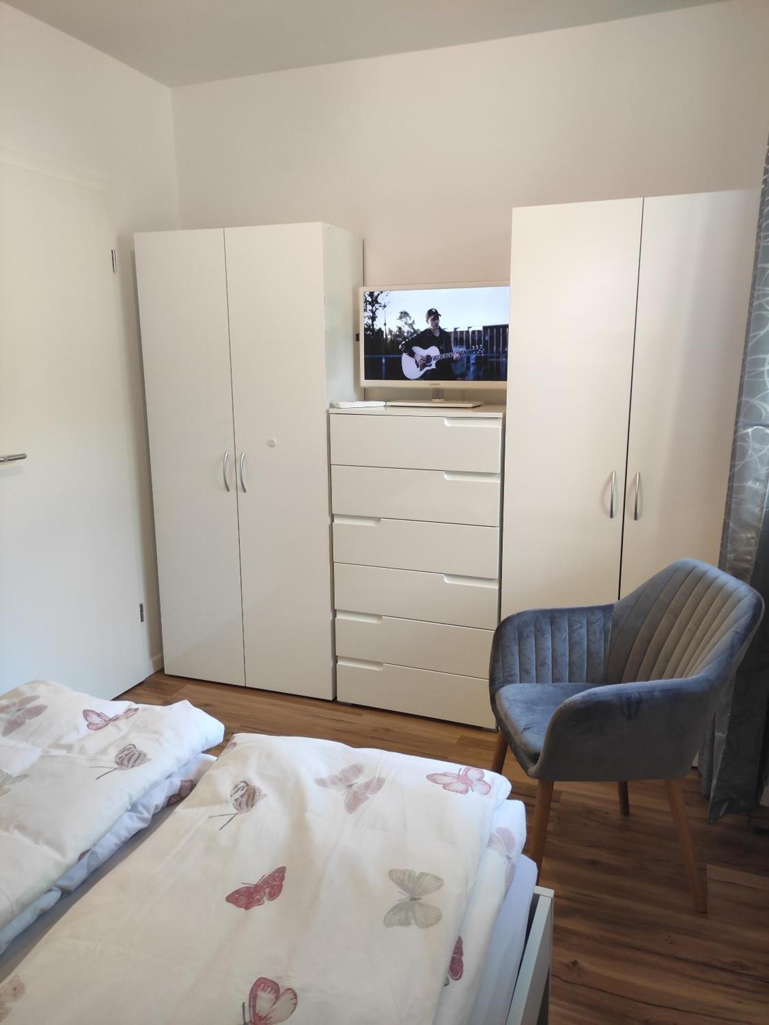 Stadtnah Und Zentral In Mit Parkplatz, Aufzug Und Balkon * Oldenburg